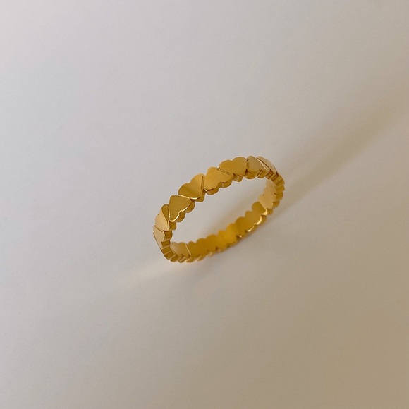 18k gold heart ring, upside down heart ring, gold stacking ring - Picture 6 of 6